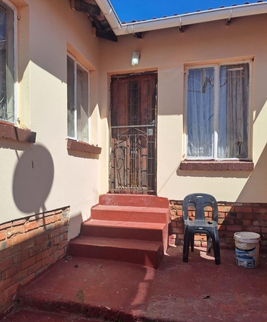 5 Bedroom Property for Sale in Mdantsane Nu 17 Eastern Cape